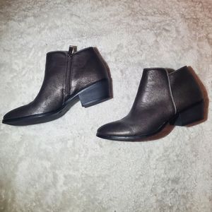 Xappeal ankle boots size 6